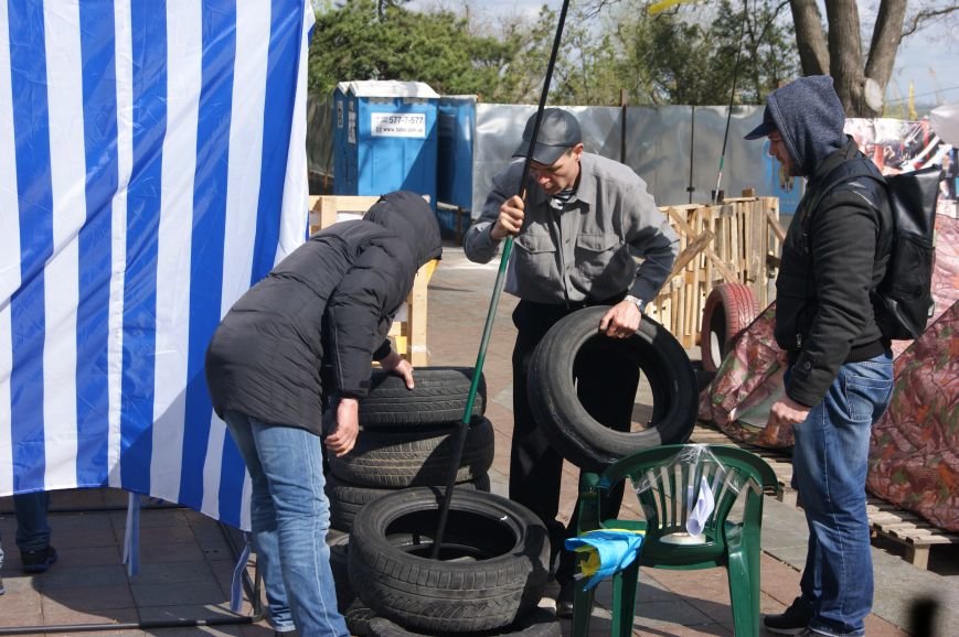 Одесский майдан пополнился предпринимателями и стал более требовательным (ФОТО, ВИДЕО) (фото) - фото 1