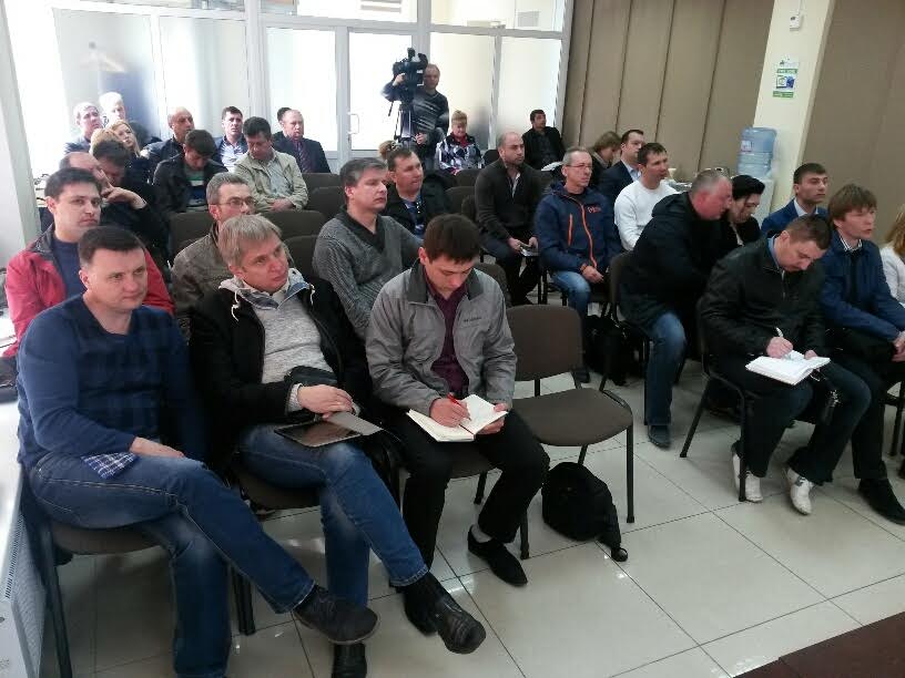 Мариупольских предпринимателей переводили в электронную систему закупок (фото) - фото 1 Мариупольских предпринимателей переводили в электронную систему закупок (фото) - фото 1
