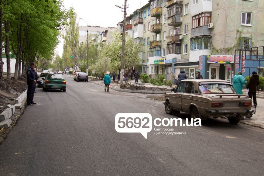 В ДТП на улице Николенко в Днепродзержинске пострадал ребенок (фото) - фото 3 В ДТП на улице Николенко в Днепродзержинске пострадал ребенок (фото) - фото 3