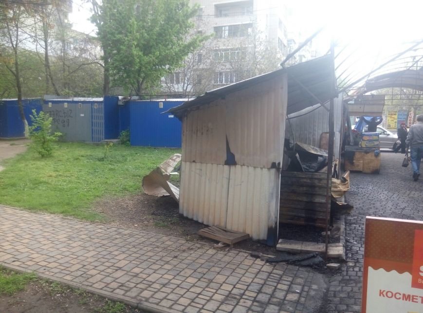 На Котовского в Одессе сгорел стихийный мини-рынок (ФОТО) (фото) - фото 1