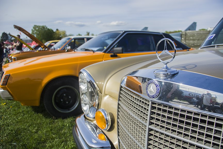 В Киеве состоялся фестиваль ретро-автомобилей “OldCarLand” (фото) - фото 1 В Киеве состоялся фестиваль ретро-автомобилей “OldCarLand” (фото) - фото 1