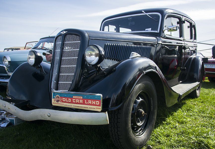 В Киеве состоялся фестиваль ретро-автомобилей “OldCarLand” (фото) - фото 1 В Киеве состоялся фестиваль ретро-автомобилей “OldCarLand” (фото) - фото 1