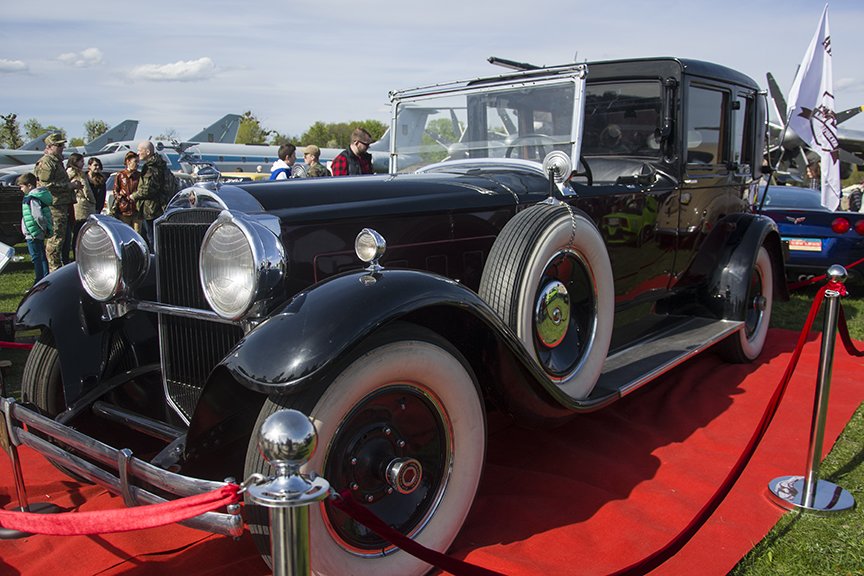 В Киеве состоялся фестиваль ретро-автомобилей “OldCarLand” (фото) - фото 1 В Киеве состоялся фестиваль ретро-автомобилей “OldCarLand” (фото) - фото 1