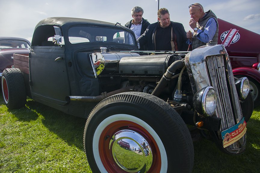 В Киеве состоялся фестиваль ретро-автомобилей “OldCarLand” (фото) - фото 1 В Киеве состоялся фестиваль ретро-автомобилей “OldCarLand” (фото) - фото 1