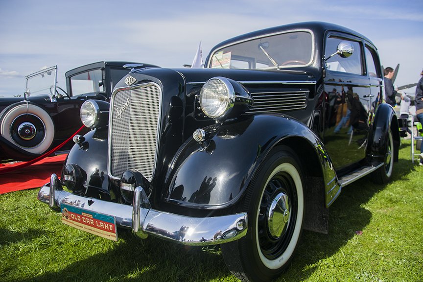 В Киеве состоялся фестиваль ретро-автомобилей “OldCarLand” (фото) - фото 1 В Киеве состоялся фестиваль ретро-автомобилей “OldCarLand” (фото) - фото 1