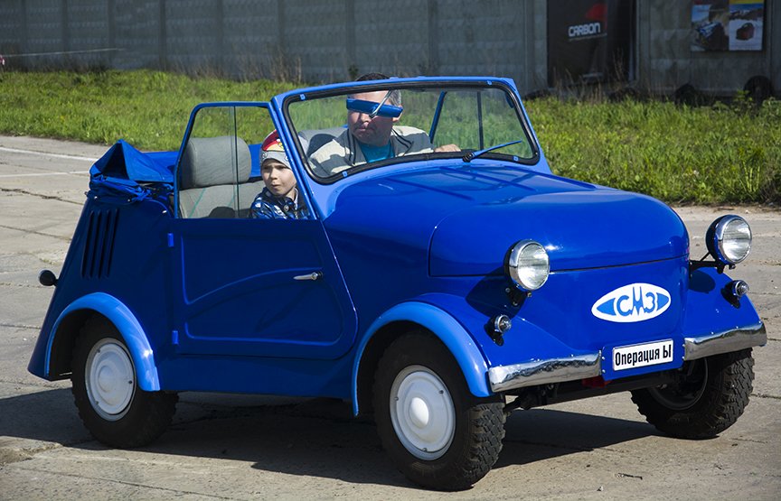 В Киеве состоялся фестиваль ретро-автомобилей “OldCarLand” (фото) - фото 1 В Киеве состоялся фестиваль ретро-автомобилей “OldCarLand” (фото) - фото 1