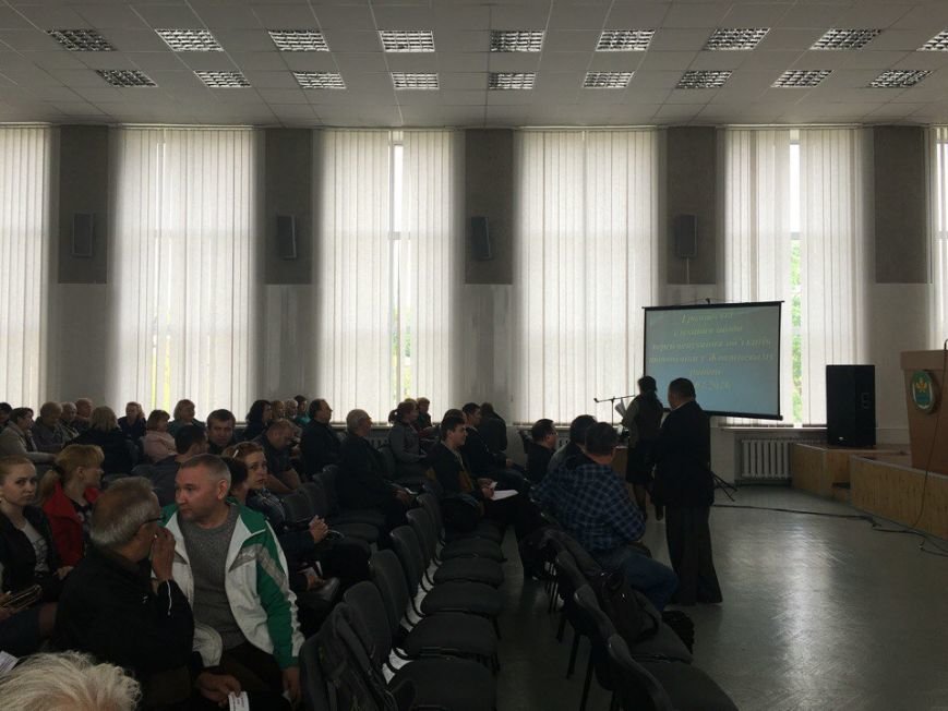 В Жовтневом районе Кривого Рога проходят общественные слушания по переименованию городских объектов (ФОТО) (фото) - фото 1 В Жовтневом районе Кривого Рога проходят общественные слушания по переименованию городских объектов (ФОТО) (фото) - фото 1
