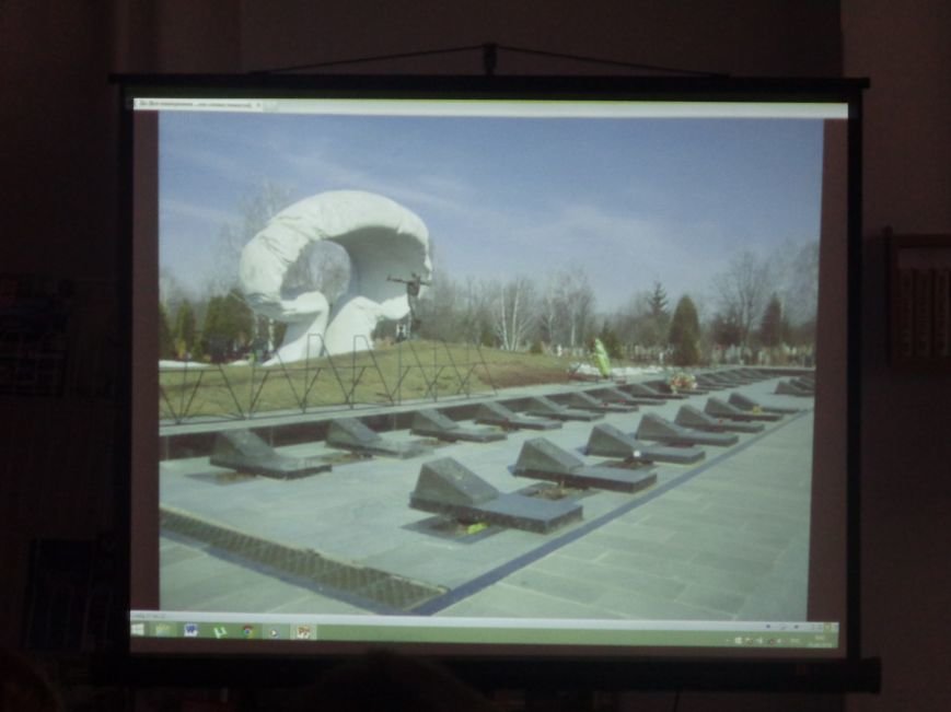 «Нашей планете хватит одного Чернобыля» - в Красноармейске (Покровске) почтили память жертв катастрофы на Чернобыльской АЭС (фото) - фото 15 «Нашей планете хватит одного Чернобыля» - в Красноармейске (Покровске) почтили память жертв катастрофы на Чернобыльской АЭС (фото) - фото 15
