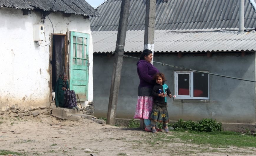 Один день з життя циганського табору на Ужгородщині: фотор..., фото-11 Один день з життя циганського табору на Ужгородщині: фоторепортаж, фото-11