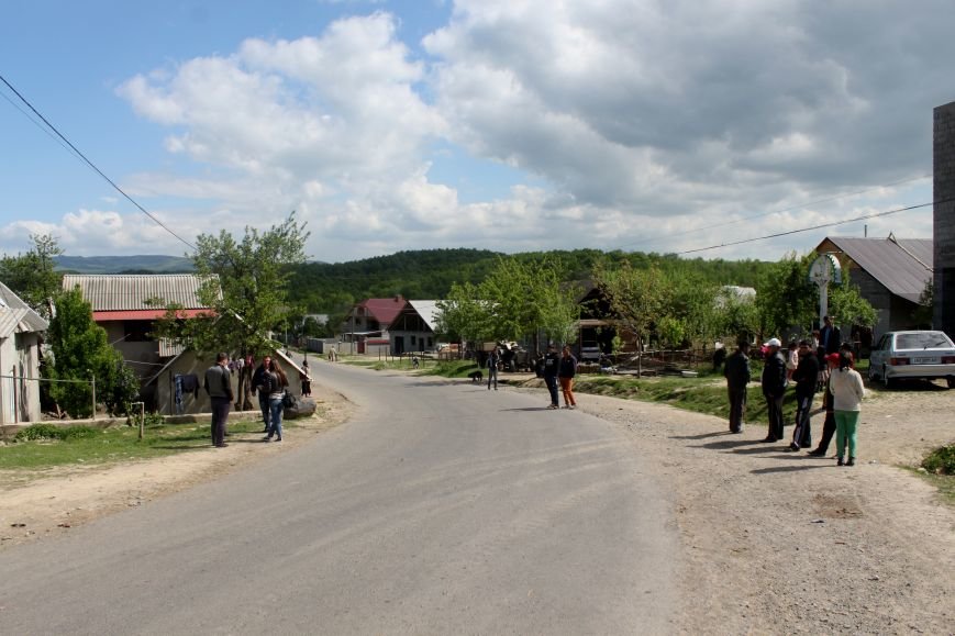 Один день з життя циганського табору на Ужгородщині: фотор..., фото-10 Один день з життя циганського табору на Ужгородщині: фоторепортаж, фото-10