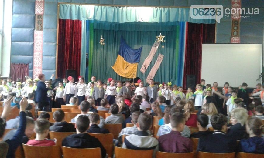 Как творческий десант Поезда единения «Труханівська Січ» караваем встречали (ФОТО) (фото) - фото 1 Как творческий десант Поезда единения «Труханівська Січ» караваем встречали (ФОТО) (фото) - фото 1