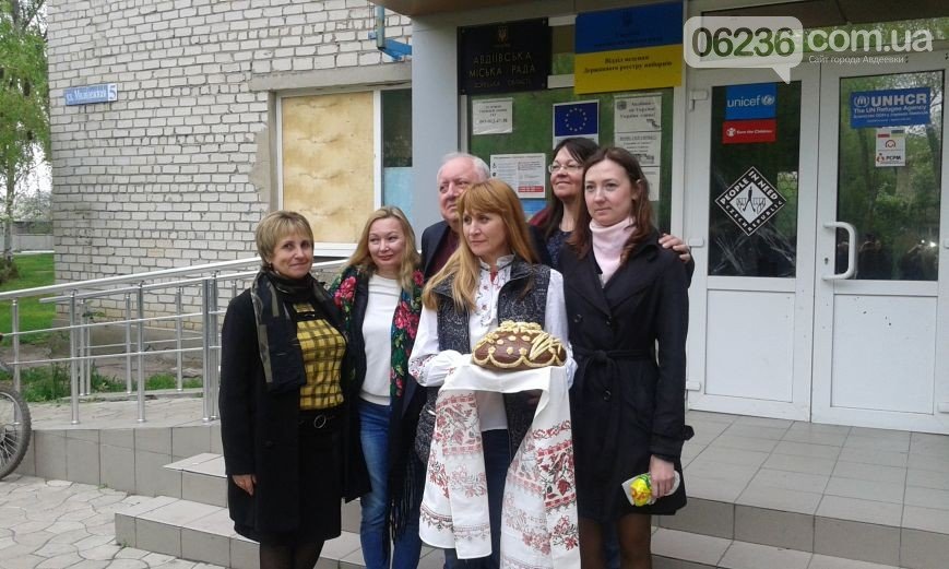 Как творческий десант Поезда единения «Труханівська Січ» караваем встречали (ФОТО) (фото) - фото 1 Как творческий десант Поезда единения «Труханівська Січ» караваем встречали (ФОТО) (фото) - фото 1