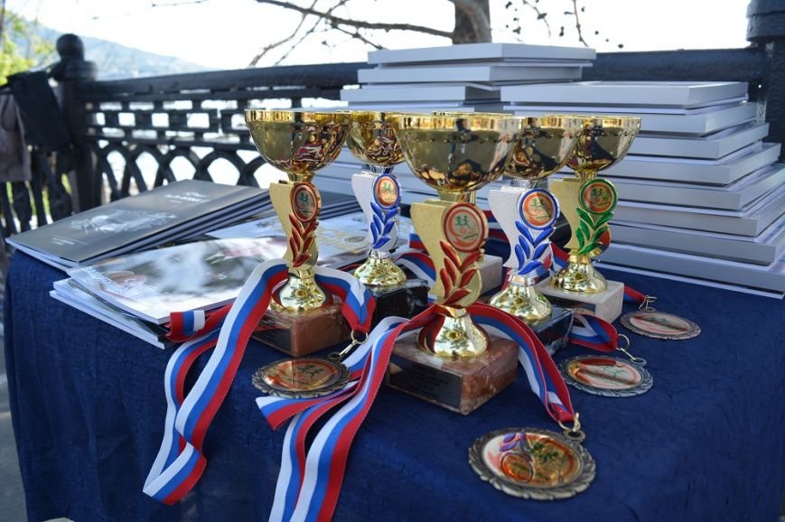 В Первом Всероссийском марафоне «Ялта-2016» приняли участие более 250 спортсменов из 26 городов РФ (ФОТО) (фото) - фото 3 В Первом Всероссийском марафоне «Ялта-2016» приняли участие более 250 спортсменов из 26 городов РФ (ФОТО) (фото) - фото 3