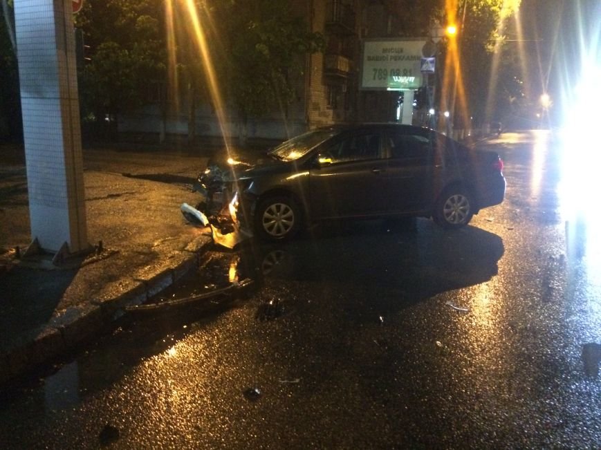 Вечер ДТП в Днепропетровске: столкнулись ЗАЗ и Subaru Forester, а т... Вечер ДТП в Днепропетровске: столкнулись ЗАЗ и Subaru Forester, а также Toyota Corolla и ВАЗ (ФОТО) (фото) - фото 9