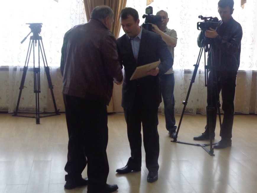В Красноармейске (Покровске) торжественно почтили светлую память жертв и героический подвиг ликвидаторов аварии на Чернобыльской АЭС (фото) - фото 21 В Красноармейске (Покровске) торжественно почтили светлую память жертв и героический подвиг ликвидаторов аварии на Чернобыльской АЭС (фото) - фото 21