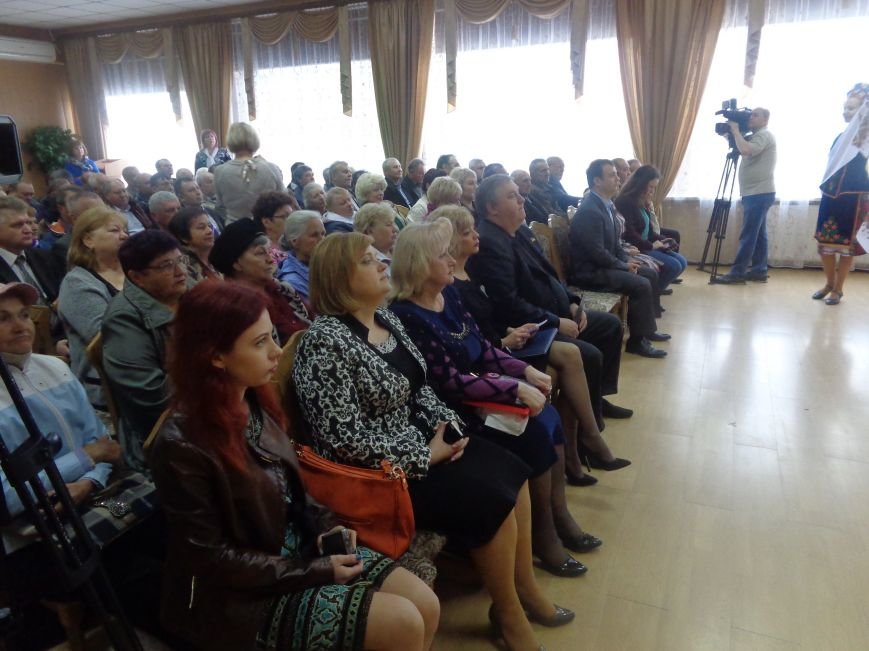 В Красноармейске (Покровске) торжественно почтили светлую память жертв и героический подвиг ликвидаторов аварии на Чернобыльской АЭС (фото) - фото 16 В Красноармейске (Покровске) торжественно почтили светлую память жертв и героический подвиг ликвидаторов аварии на Чернобыльской АЭС (фото) - фото 16
