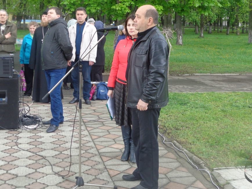 В Красноармейске (Покровске) торжественно почтили светлую память жертв и героический подвиг ликвидаторов аварии на Чернобыльской АЭС (фото) - фото 9 В Красноармейске (Покровске) торжественно почтили светлую память жертв и героический подвиг ликвидаторов аварии на Чернобыльской АЭС (фото) - фото 9
