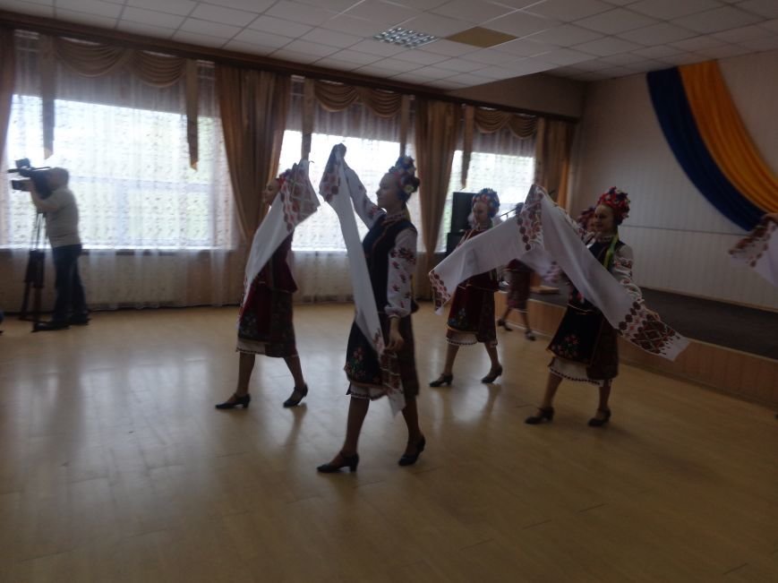 В Красноармейске (Покровске) торжественно почтили светлую память жертв и героический подвиг ликвидаторов аварии на Чернобыльской АЭС (фото) - фото 15 В Красноармейске (Покровске) торжественно почтили светлую память жертв и героический подвиг ликвидаторов аварии на Чернобыльской АЭС (фото) - фото 15