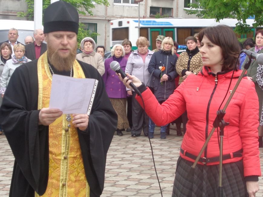 В Красноармейске (Покровске) торжественно почтили светлую память жертв и героический подвиг ликвидаторов аварии на Чернобыльской АЭС (фото) - фото 4 В Красноармейске (Покровске) торжественно почтили светлую память жертв и героический подвиг ликвидаторов аварии на Чернобыльской АЭС (фото) - фото 4