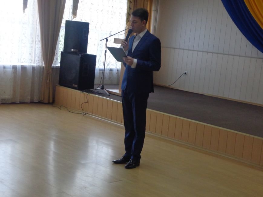 В Красноармейске (Покровске) торжественно почтили светлую память жертв и героический подвиг ликвидаторов аварии на Чернобыльской АЭС (фото) - фото 17 В Красноармейске (Покровске) торжественно почтили светлую память жертв и героический подвиг ликвидаторов аварии на Чернобыльской АЭС (фото) - фото 17