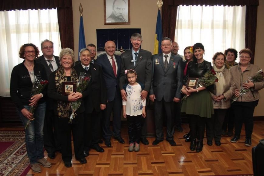 Валерій Головко та представники асоціації Затока казок з міста Сестрі Леванте (Італія) Валерій Головко та представники асоціації Затока казок з міста Сестрі Леванте (Італія)