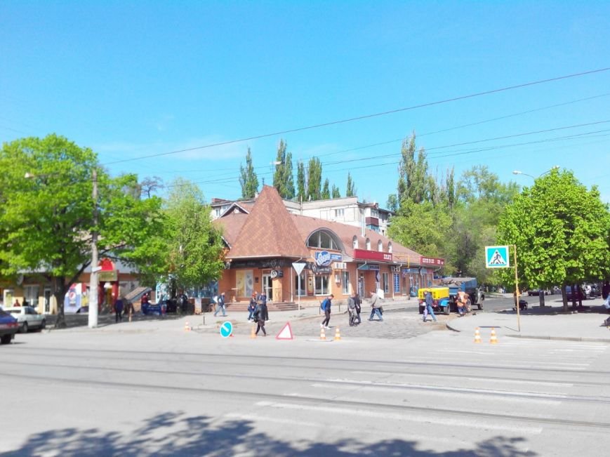 Криворожане радуются ремонту дорог и мечтают о новых технологиях (ФОТО) (фото) - фото 1 Криворожане радуются ремонту дорог и мечтают о новых технологиях (ФОТО) (фото) - фото 1