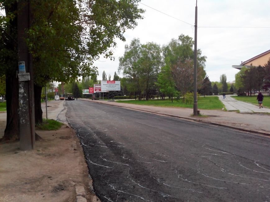 Криворожане радуются ремонту дорог и мечтают о новых технологиях (ФОТО) (фото) - фото 1 Криворожане радуются ремонту дорог и мечтают о новых технологиях (ФОТО) (фото) - фото 1