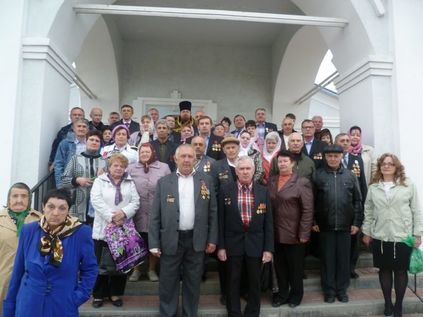 В храме Новошахтинска почтили память жертв ликвидации аварии на Чернобыльской АЭС (фото) - фото 1 В храме Новошахтинска почтили память жертв ликвидации аварии на Чернобыльской АЭС (фото) - фото 1