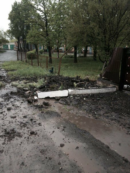 Жуткая ночь в Еленовке. В результате обстрела блокпоста погибли мирные жители (фото) (фото) - фото 3