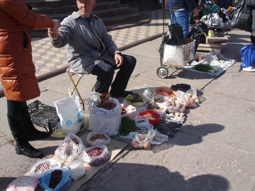 У Білій Церкві знов боряться зі стихійною торгівлею (фото) - фото 3 У Білій Церкві знов боряться зі стихійною торгівлею (фото) - фото 3