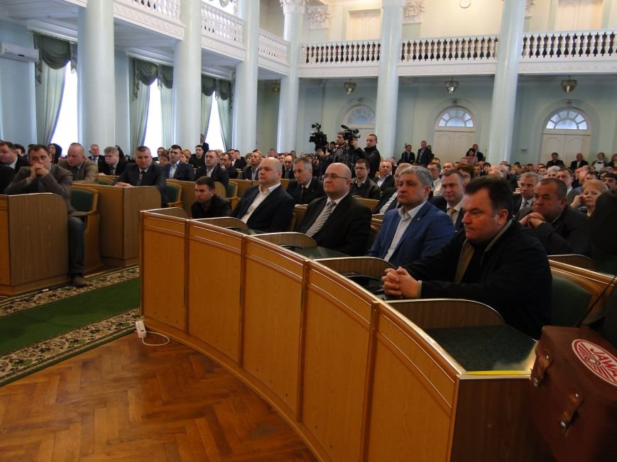 Конфліктне представлення Олександра Корнійчука на посаду голови Хмельницької ОДА (Фото, відео) (фото) - фото 2 Конфліктне представлення Олександра Корнійчука на посаду голови Хмельницької ОДА (Фото, відео) (фото) - фото 2