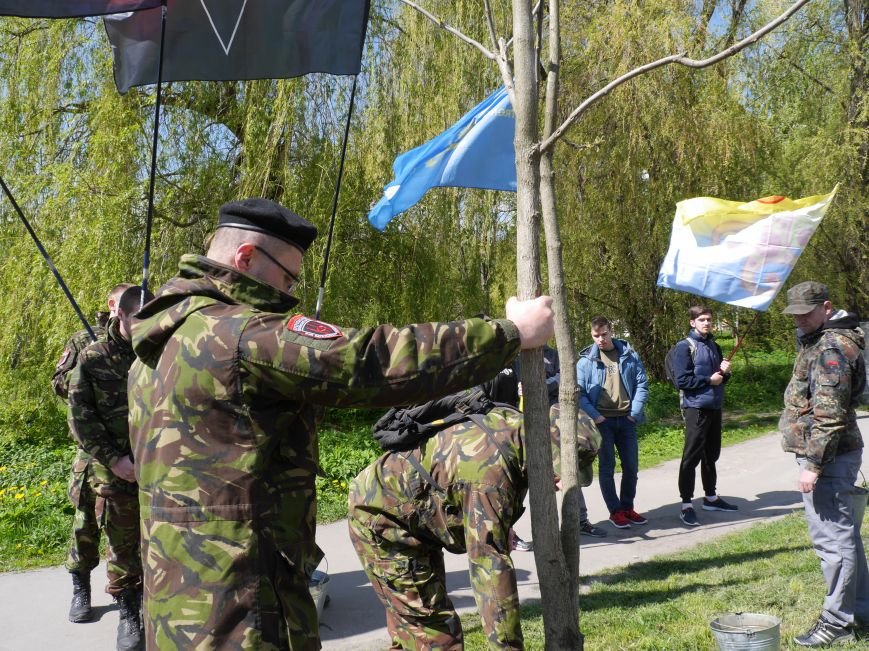У парку Топільче буде алея на честь загиблих в АТО Героїв Тернопільщини (Фоторепортаж) (фото) - фото 3 У парку Топільче буде алея на честь загиблих в АТО Героїв Тернопільщини (Фоторепортаж) (фото) - фото 3