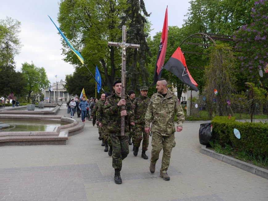 У парку Топільче буде алея на честь загиблих в АТО Героїв Тернопільщини (Фоторепортаж) (фото) - фото 1 У парку Топільче буде алея на честь загиблих в АТО Героїв Тернопільщини (Фоторепортаж) (фото) - фото 1