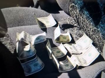 У Львівській області під час одержання хабар затримали податківця (ФОТО) (фото) - фото 1 У Львівській області під час одержання хабар затримали податківця (ФОТО) (фото) - фото 1