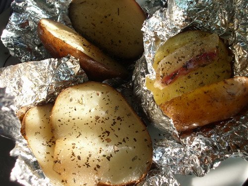 Картофель с беконом и шампиньоны в сметанном соусе. ТОП-5 рецептов для дачи по версии новополочан, фото-1