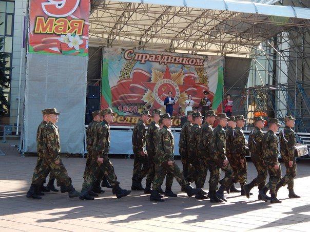 «Победные марши» звучали на главной улице Новополоцка (+ фото), фото-2