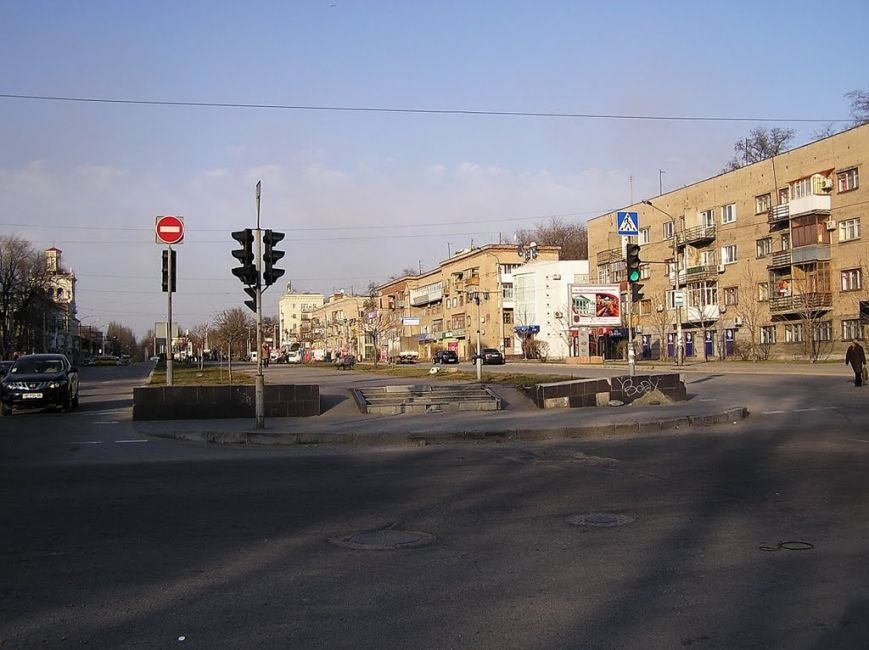 Прогулки по Запорожью с Романом Акбашем: гуляем возле пере..., фото-7 Прогулки по Запорожью с Романом Акбашем: гуляем возле перекрестка Металлургов-Хмельницкого, фото-7