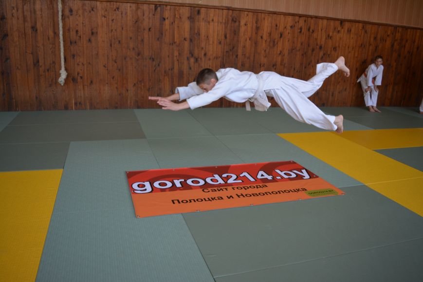 «Бросок через бедро с захватом отворота»: фоторепортаж с тренировки по дзюдо в Новополоцке, фото-12