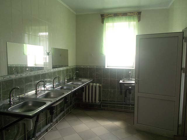 На Рівненщині колонії підганяють під Європейські стандарти, фото-14 На Рівненщині колонії підганяють під Європейські стандарти, фото-14