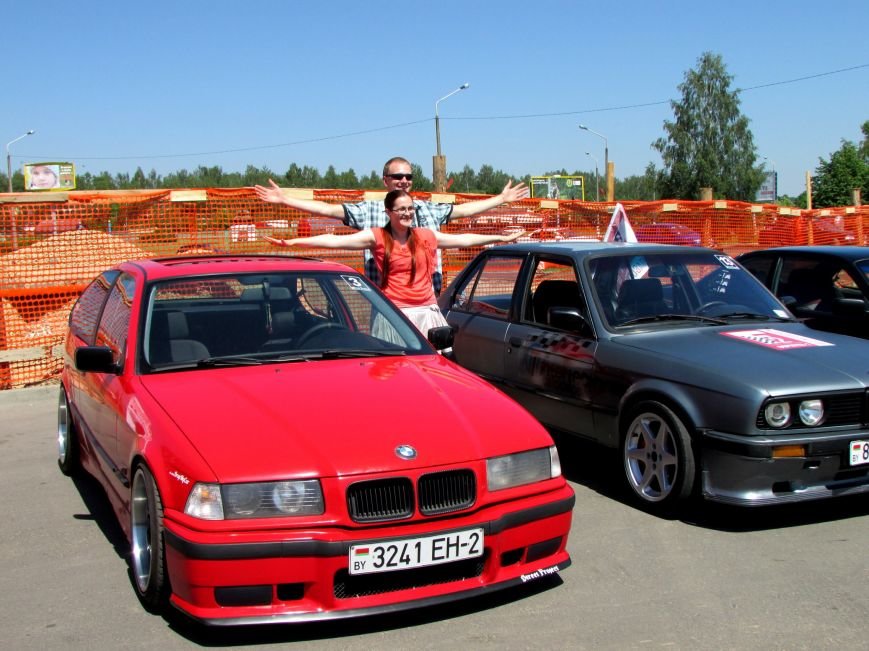 Девушки, «Москвичи», дрифт на BMW. В Полоцке прошла выставка ретро и тюнингованных авто (+ видео), фото-1