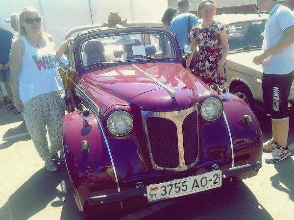 Девушки, «Москвичи», дрифт на BMW. В Полоцке прошла выставка ретро и тюнингованных авто (+ видео), фото-5