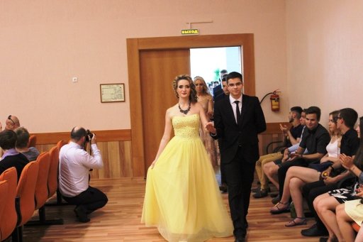 Вручение аттестатов в 335 школе Вручение аттестатов в 335 школе