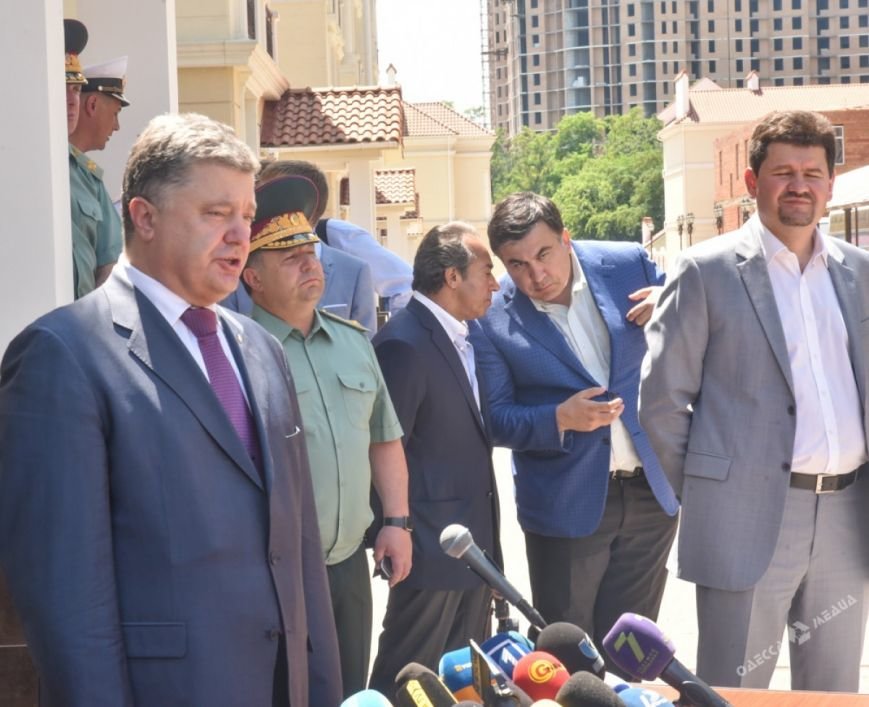 Визит Порошенко в Одессу: что осталось за кадром (фото), фото-5 Визит Порошенко в Одессу: что осталось за кадром (фото), фото-5