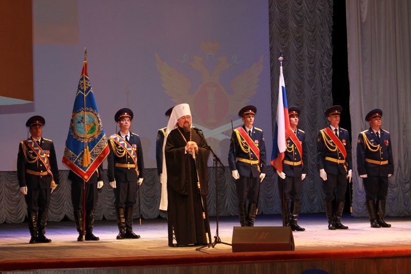 Белгородскому УФСИН вручили символ воинской чести – собственное знамя