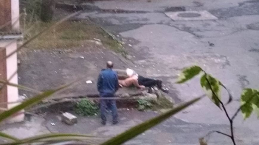 У Тернополі парочка займалась сексом прямо посеред міста - фото 3