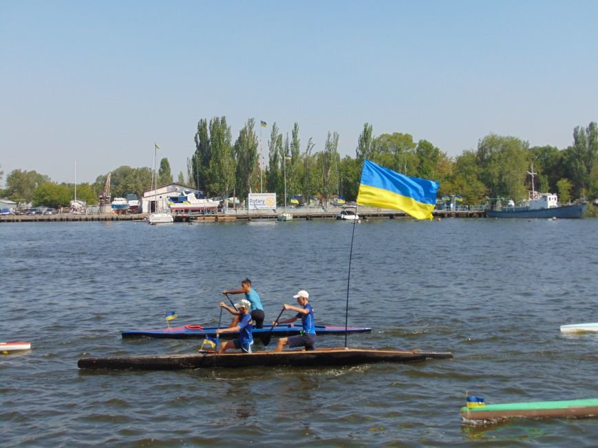 На День Независимости в Николаеве воды Южного Буга и Ингула..., фото-8 На День Независимости в Николаеве воды Южного Буга и Ингула заполнили 730 флагов Украины (ФОТОРЕПОРТАЖ), фото-8