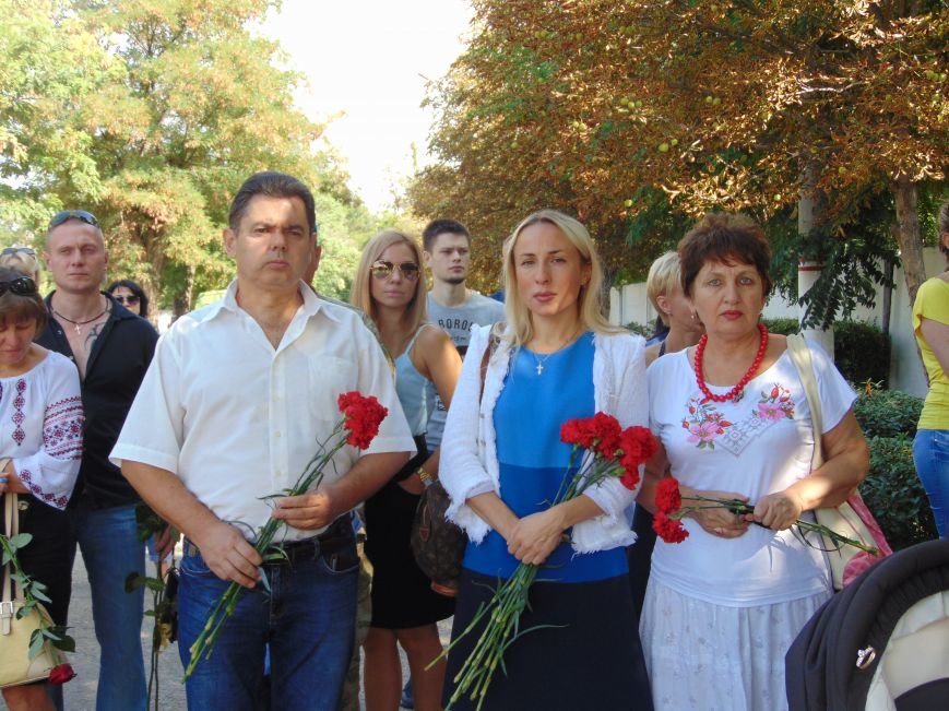 Тем, кто стоял насмерть: в Николаеве открыли памятник геро..., фото-13 Тем, кто стоял насмерть: в Николаеве открыли памятник героям-десантникам (ФОТОРЕПОРТАЖ), фото-13