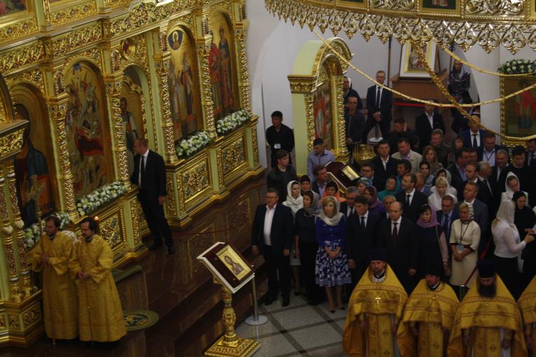 Итоги сахалинской недели: визит Патриарха, «Здравствуй школ..., фото-4 Итоги сахалинской недели: визит Патриарха, «Здравствуй школа» и ждем елку из корюшки обратно, фото-4