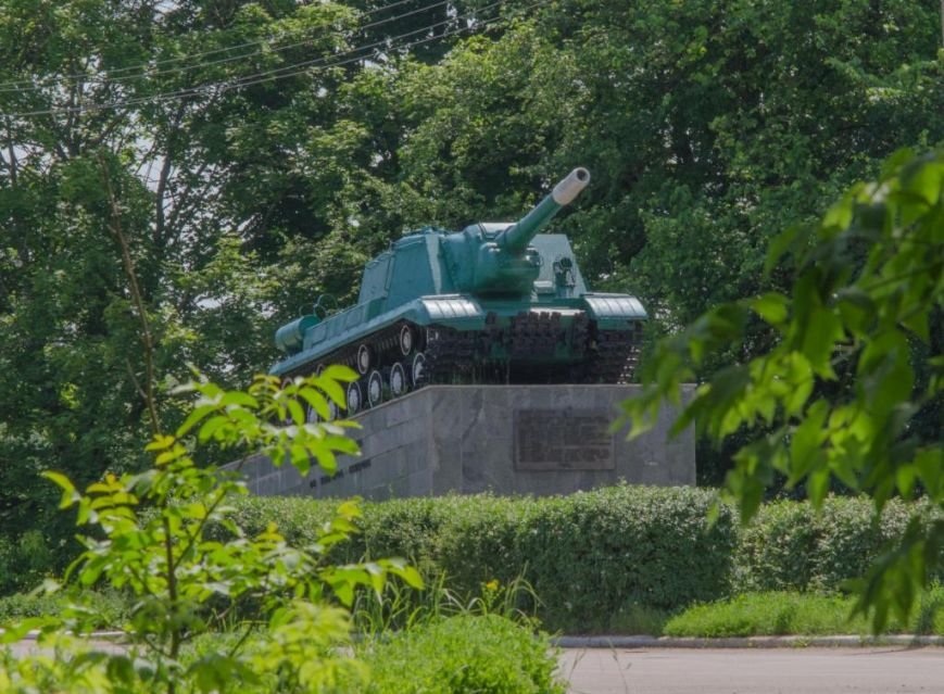 Визволителям_Новгорода-Сіверського_пам'ятник Визволителям_Новгорода-Сіверського_пам'ятник