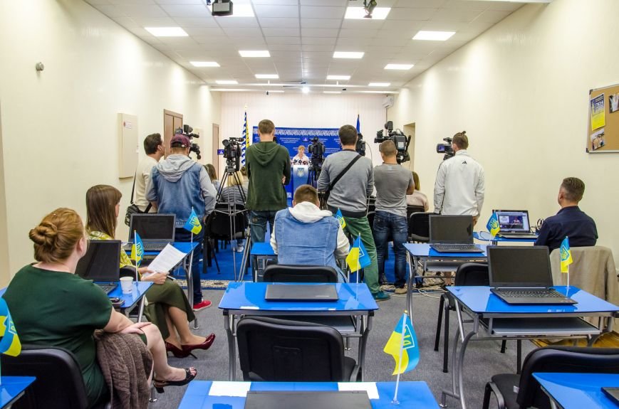 6 ... у новому прес-центрі ОДА 6 ... у новому прес-центрі ОДА